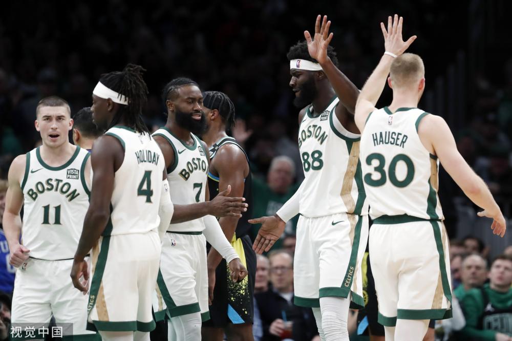 在镜头背后 在镜头背后